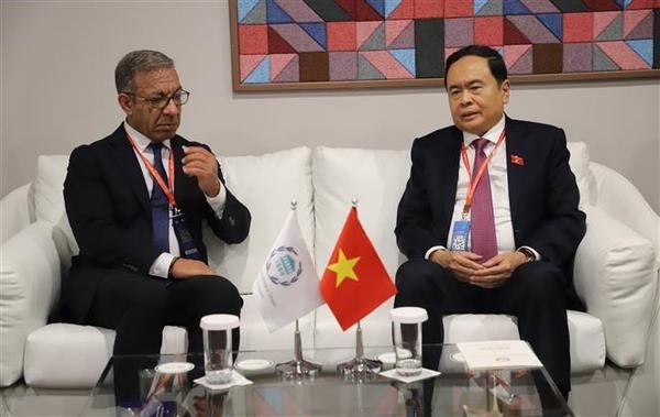NA Vice Chairman meets IPU President, Lao counterpart